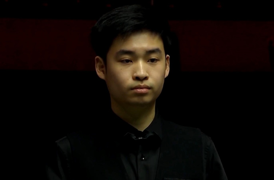 他在防守端 他在防守端