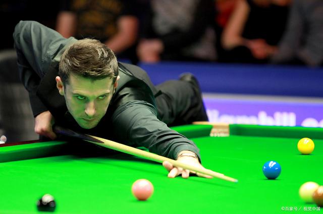 现出了更多 现出了更多