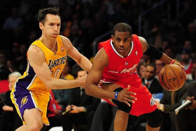 前锋亚历山 前锋亚历山