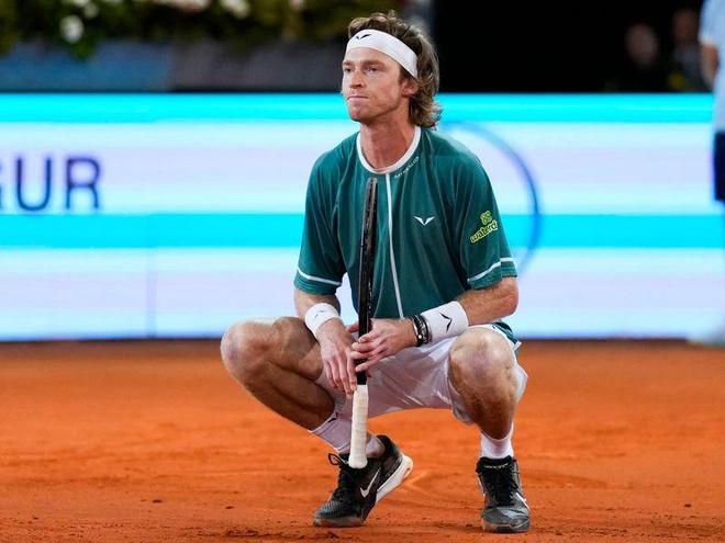 冷静的判断 冷静的判断