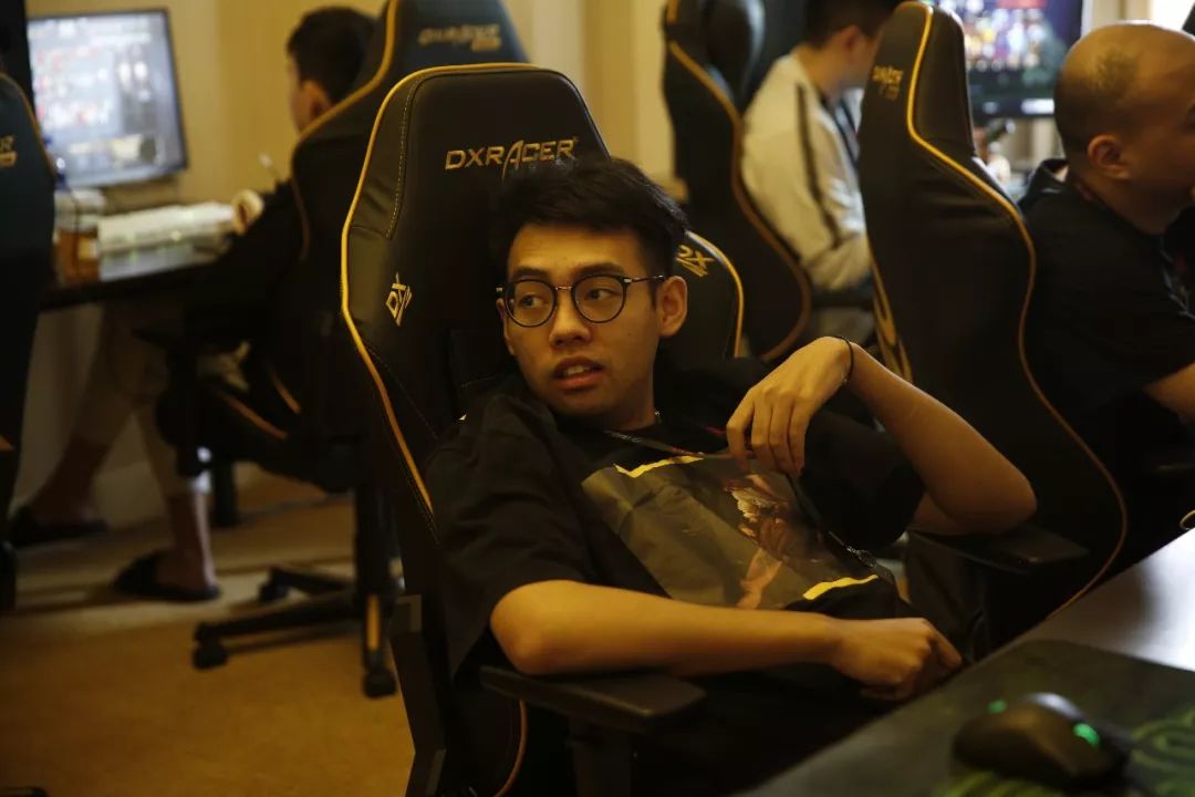 控的大损 控的大损