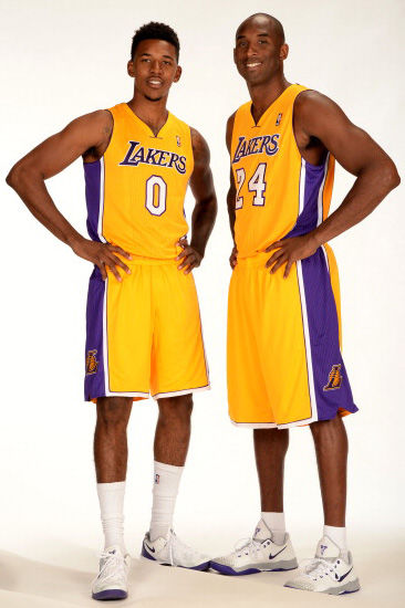 双中场负责 双中场负责